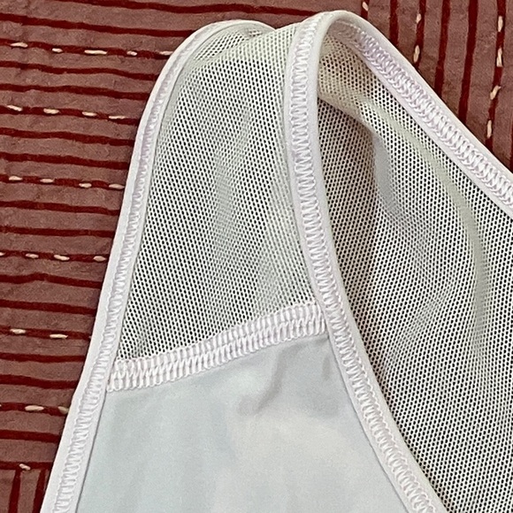 Lululemon Women's light pink Sleeveless exercise tank Top - Picture 12 of 14